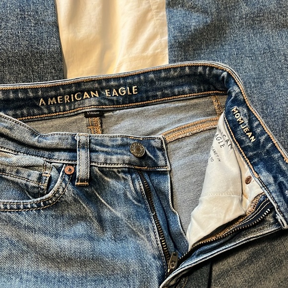 American Eagle Mom Jean - Picture 3 of 3
